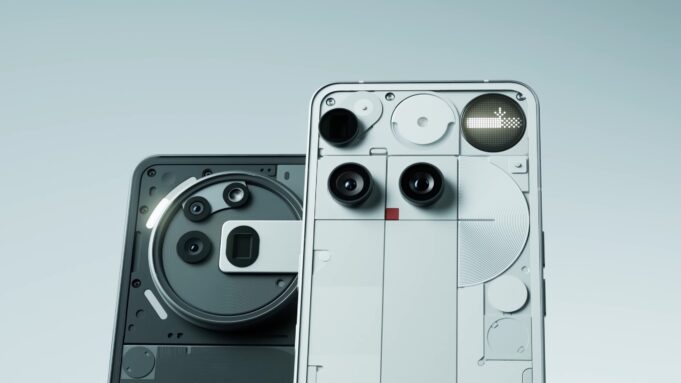 Nothing keeps its update promise as Android 16 lands on <b>Phone</b> 3, here's what's new Nothing Phone 3 Gets Android 16-Based OS 4.0 Upgrade