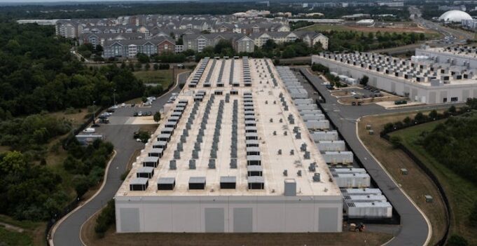 DNS Failure: Amazon's Outage Exposes Web's Critical Weakness