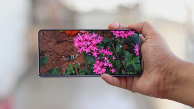 Galaxy S26 Quick Share now AirDrops to Apple devices in US