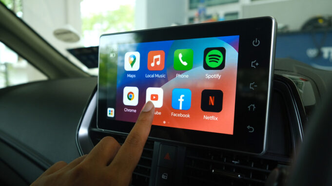 Android Auto Adds YouTube, Missing Key Feature