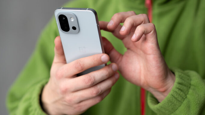 Owners Rate Samsung & Google as Most Reliable Android Phones