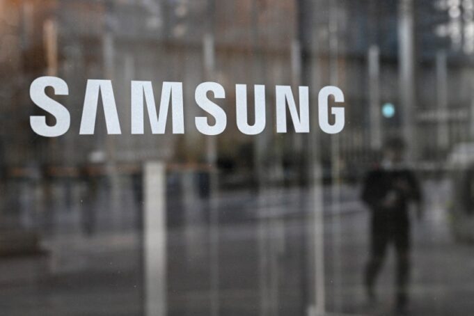 Samsung Confirms One UI 9.5 Early, Hints at Glass Redesign