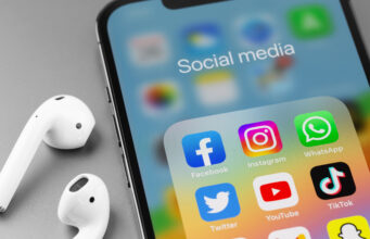 Greece Parliament Votes on Social Media Ban for Under-15s Greece Parliament Votes on Social Media Ban for Under-15s